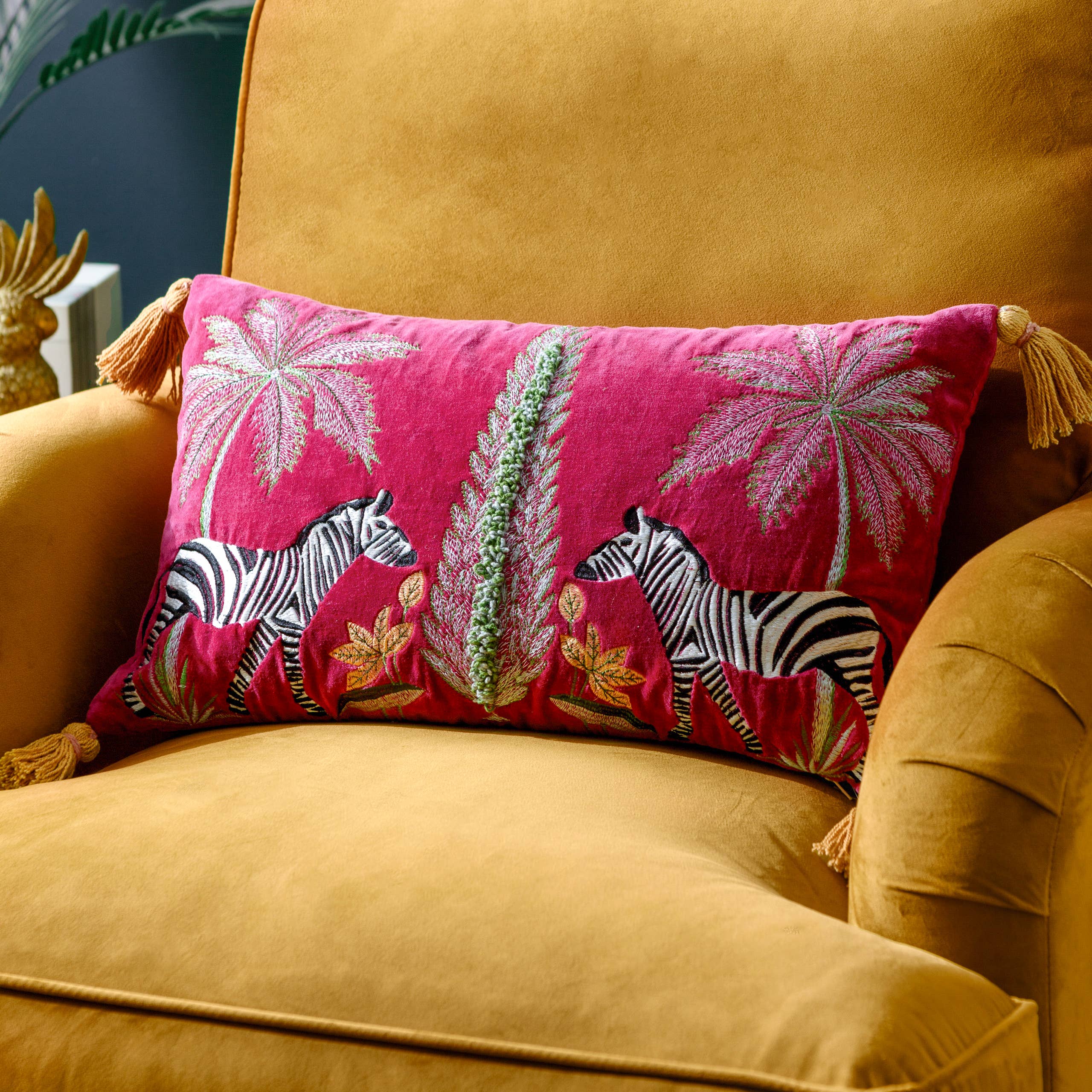 Kalahari fluwelen kussen met borduursel in multikleuren