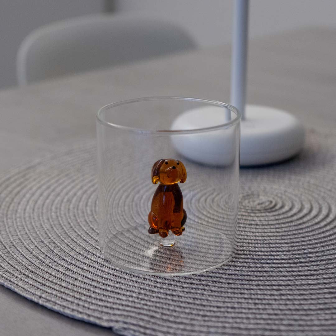 Glas beige hondje