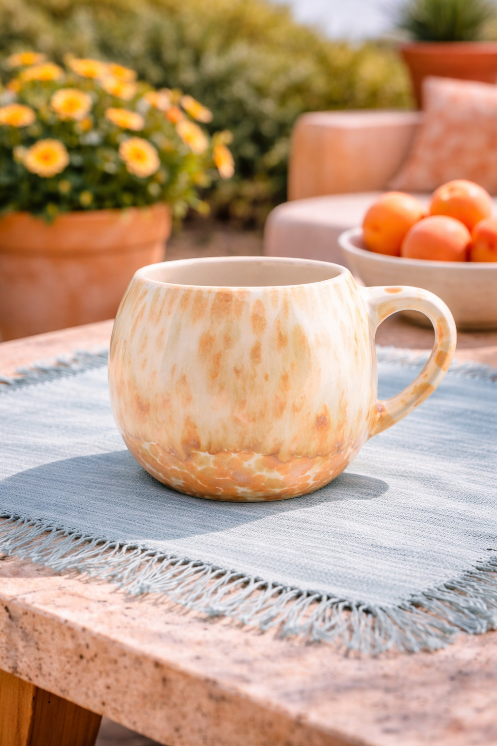Salt&Pepper mok 46cl dotted amber