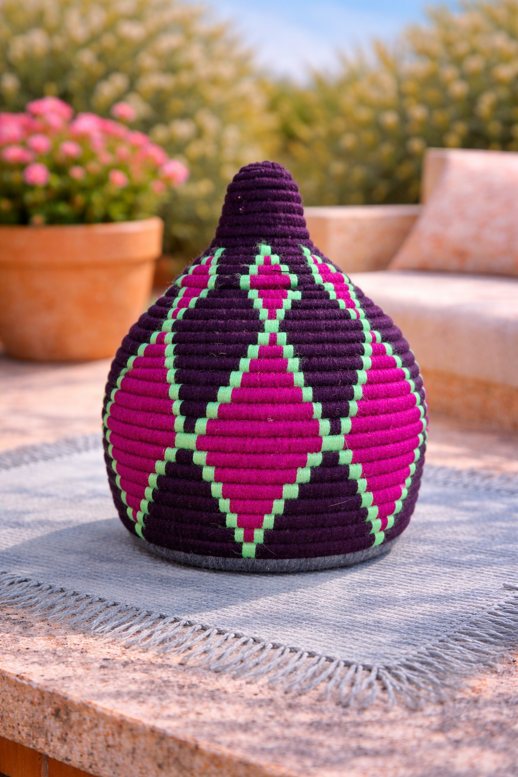 Handgeweven berber mand paars/roos/groen