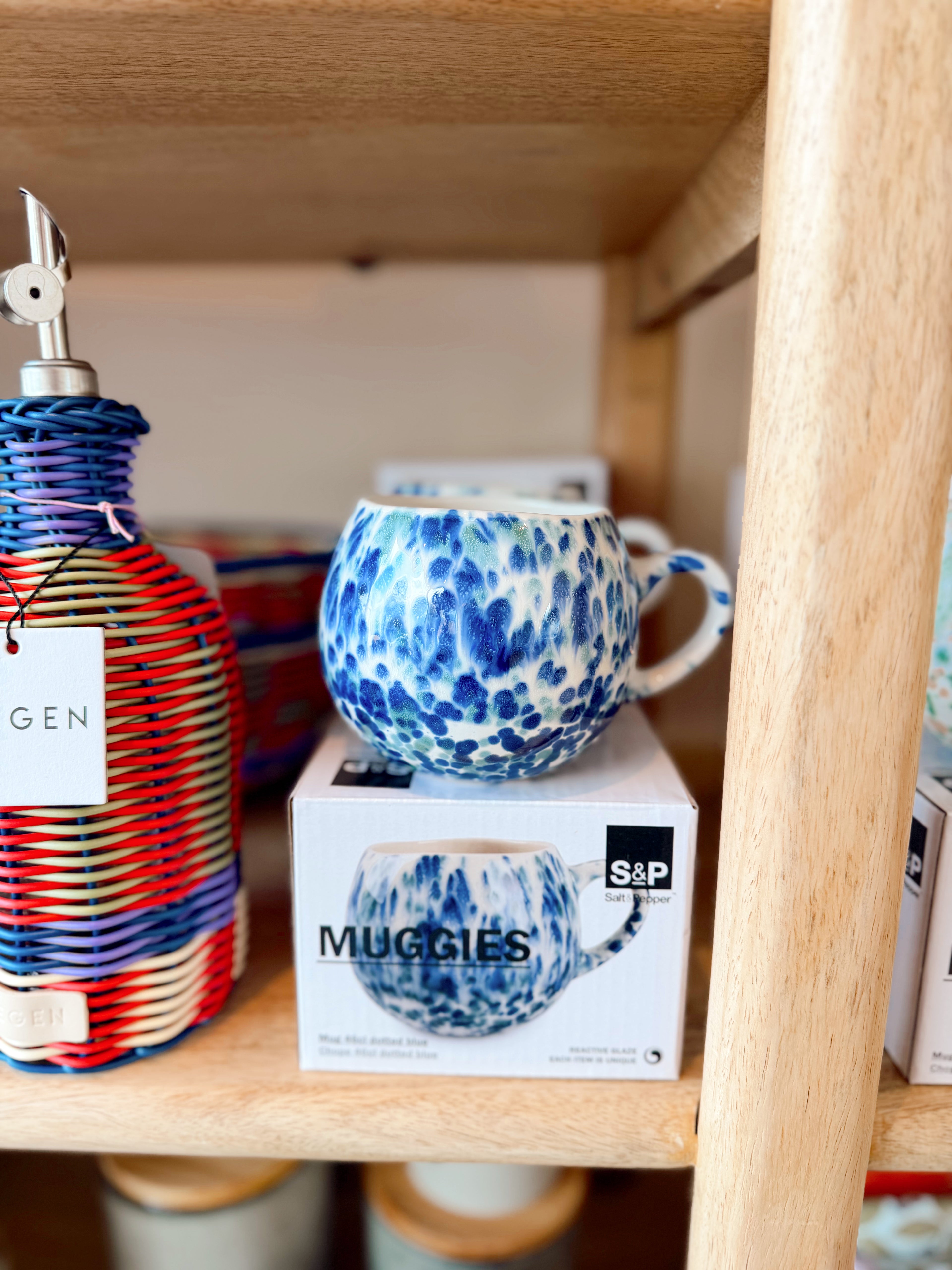 Salt&Pepper mok
 46cl dotted blue