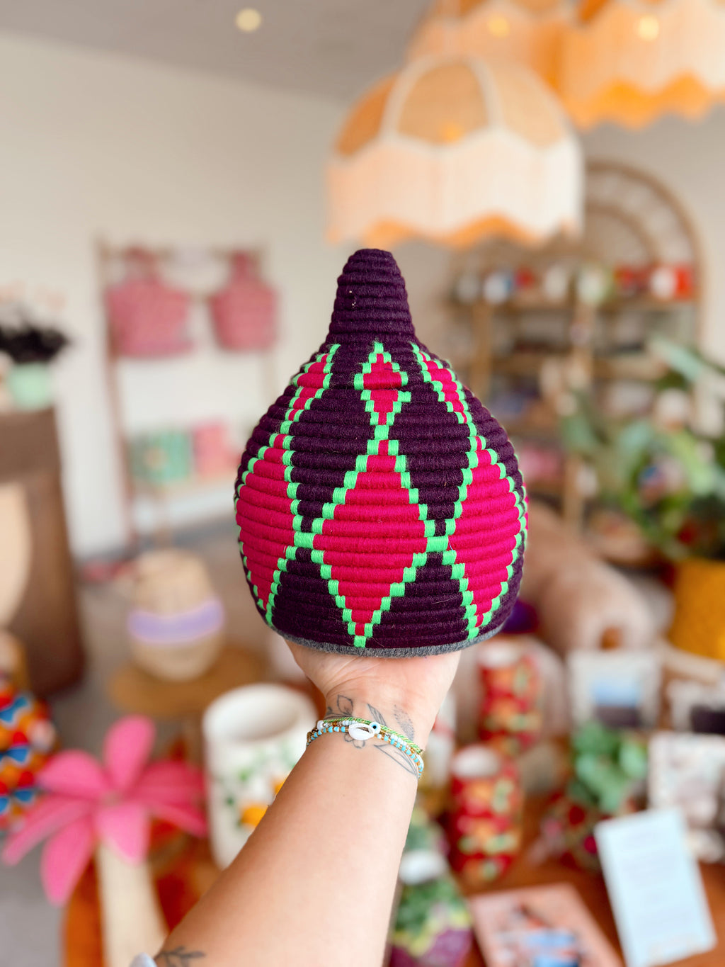 Handgeweven berber mand paars/roos/groen
